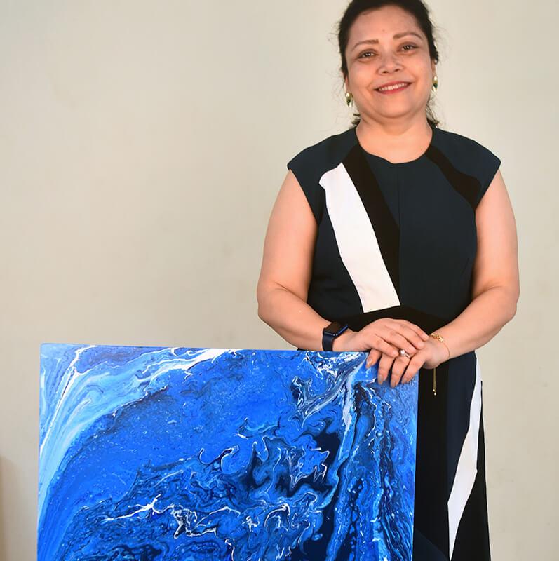 Deepa Kulkarni With Her Canvas